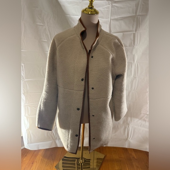 Old Navy Cozy Cream Sherpa Jacket - Picture 1 of 5